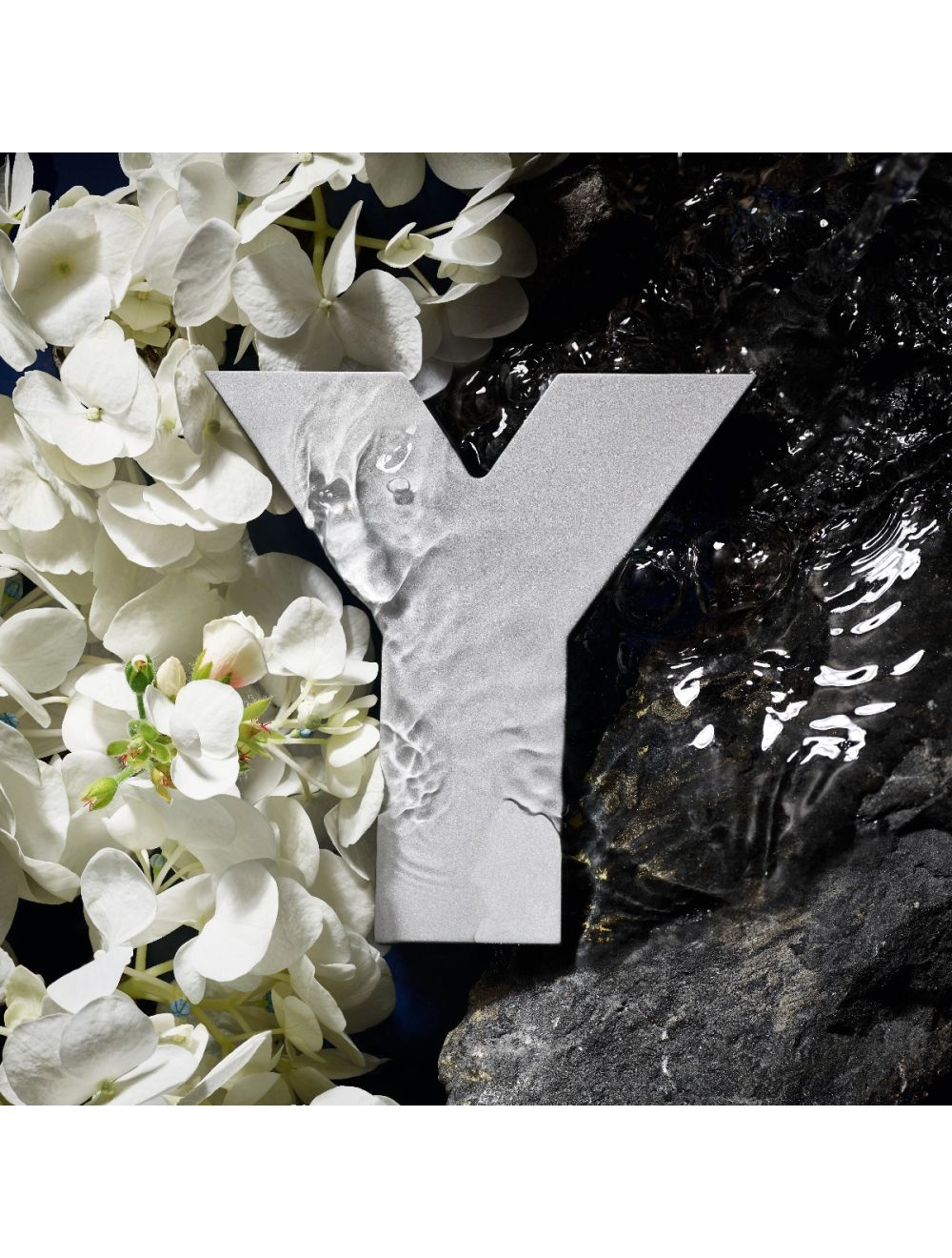 YVES SAINT LAURENT Y EAU DE PARFUM 100 ml YVES SAINT LAURENT Y EAU DE PARFUM 100 ml